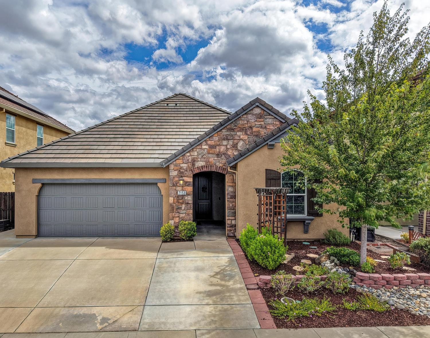 7153 Greenford Way, Roseville, CA 95747-9278