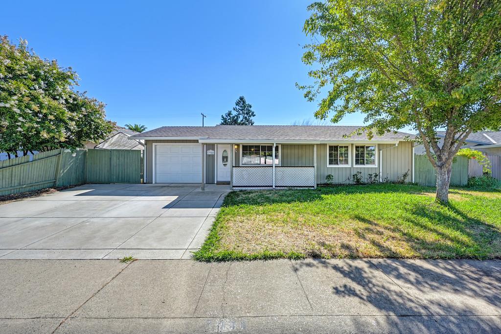 7944 Bellingrath Dr, Elverta, CA 95626-9726