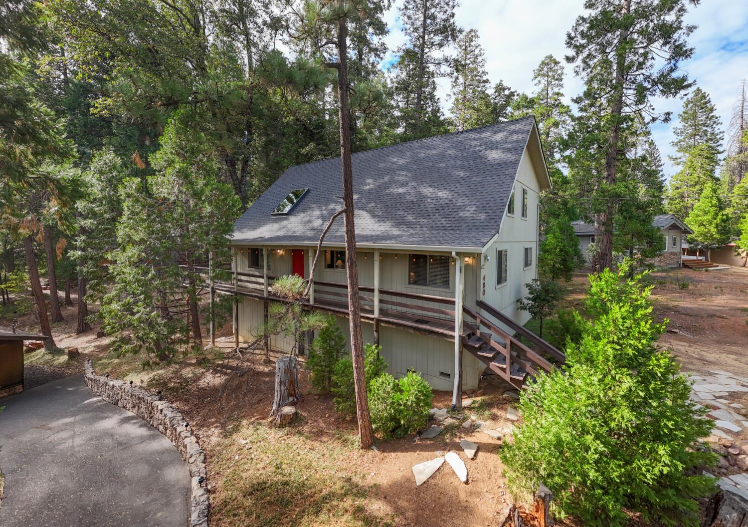 480 Kuehn Ave, Arnold, CA 95223-9415