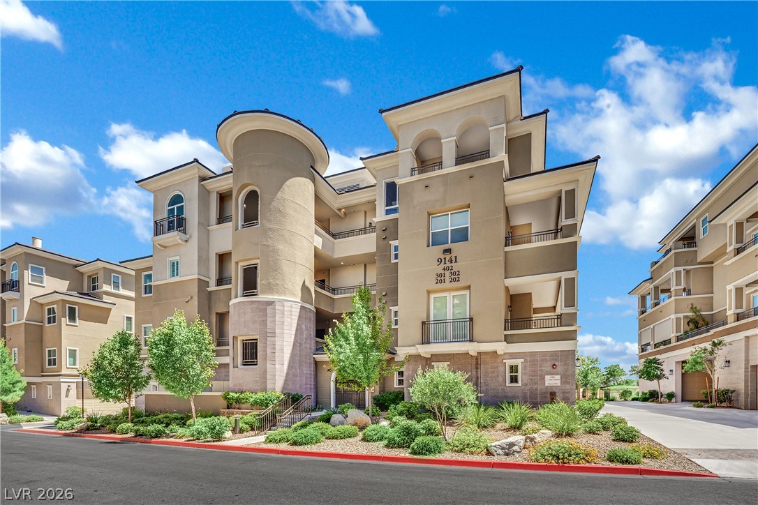 9141 Las Manaitas Avenue 301