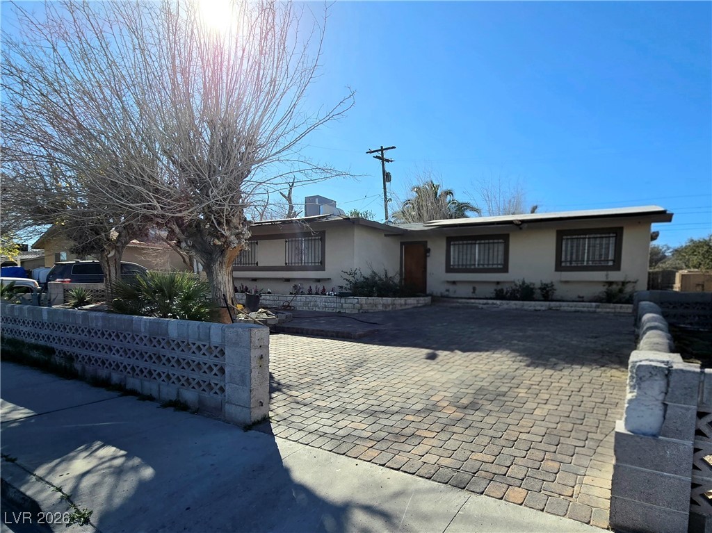 1909 Leona Street