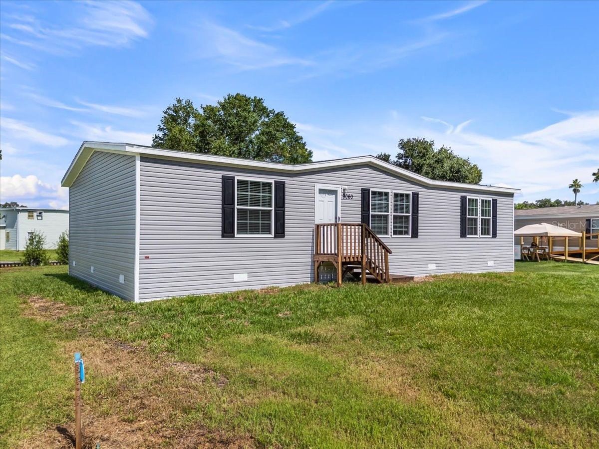 54 OAKRIDGE DRIVE
