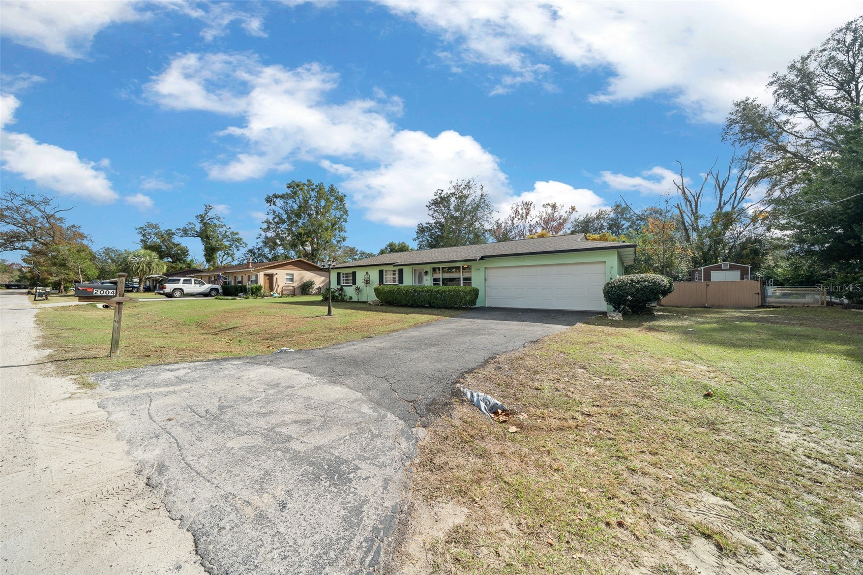 2004 NE 52ND STREET
