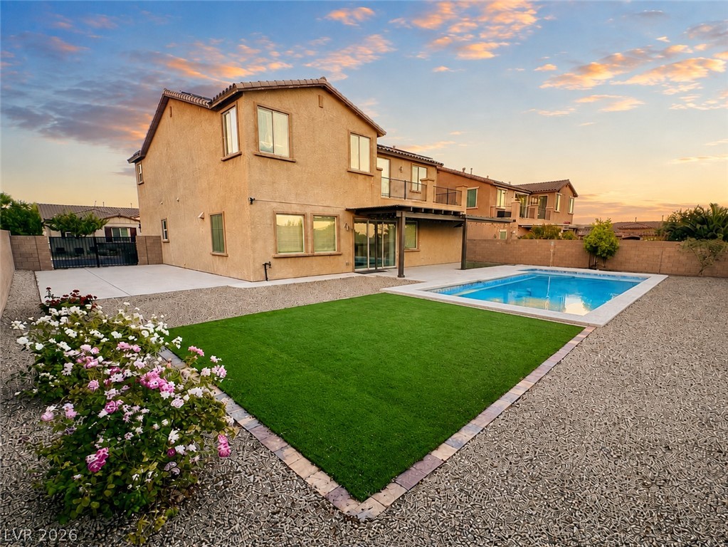 9767 Mosaic Canyon Court