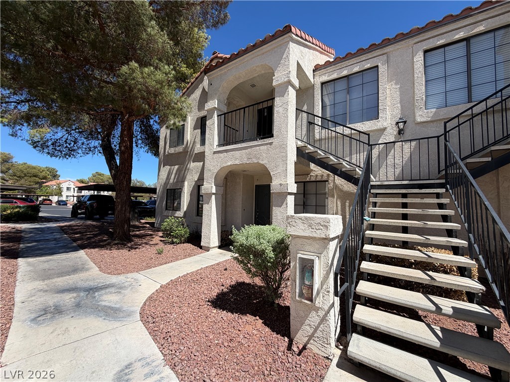 4878 Nara Vista Way 201