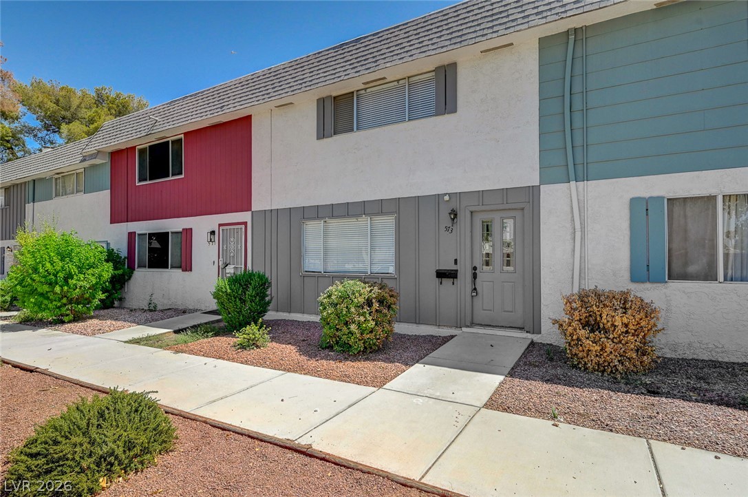 573 Greenbriar Townhouse Way
