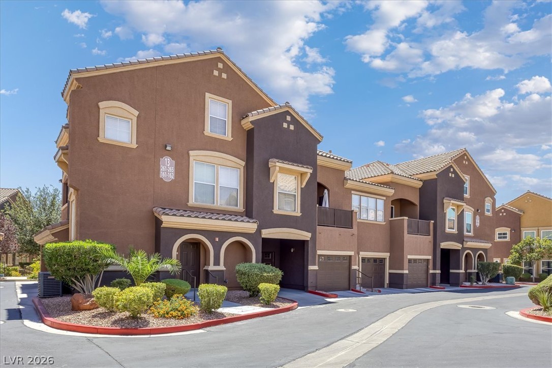 3975 North Hualapai Way 264