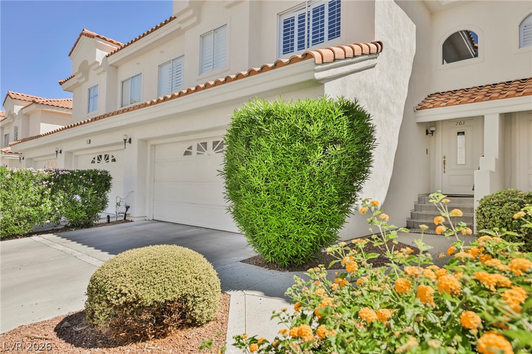 7625 Rolling View Drive 202