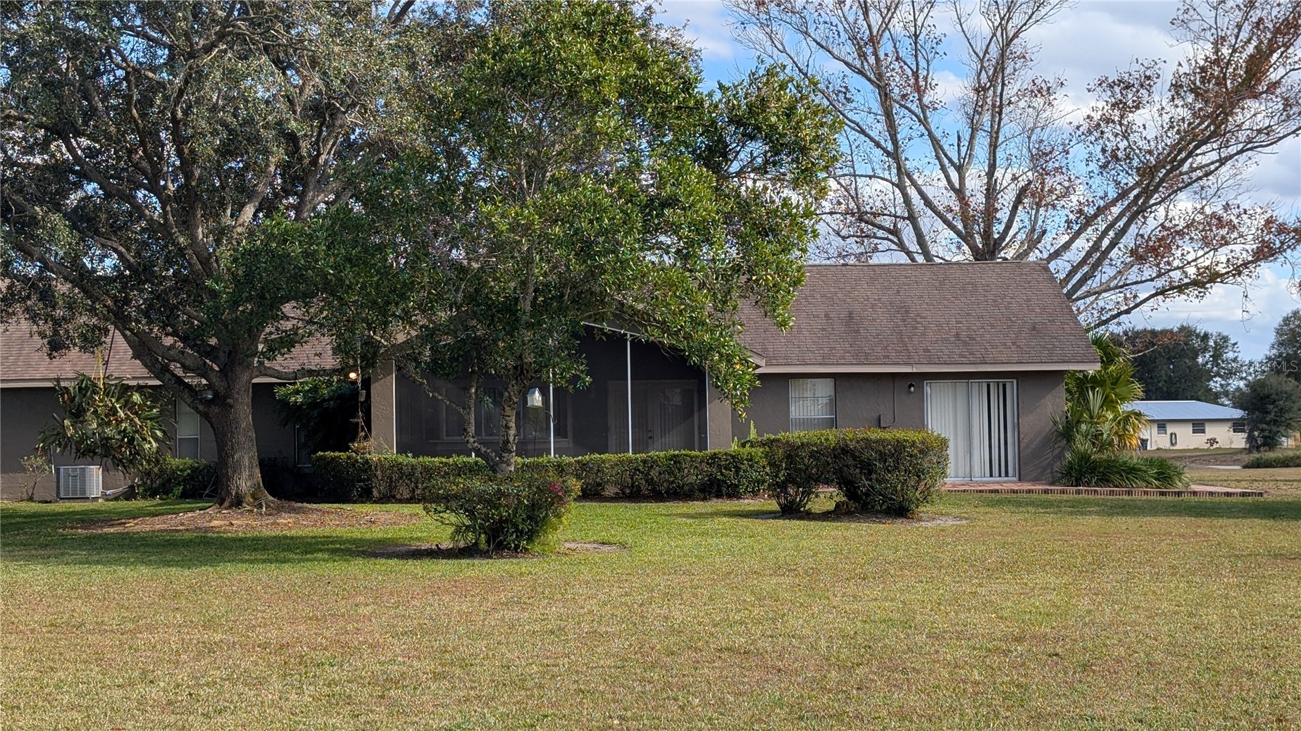 408 LEXINGTON DRIVE