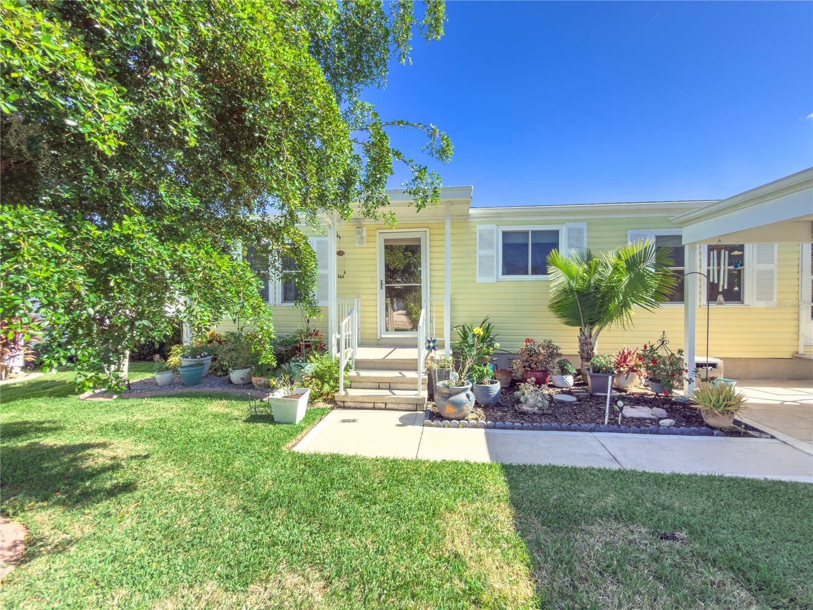 190 NIGHTINGALE CIRCLE
