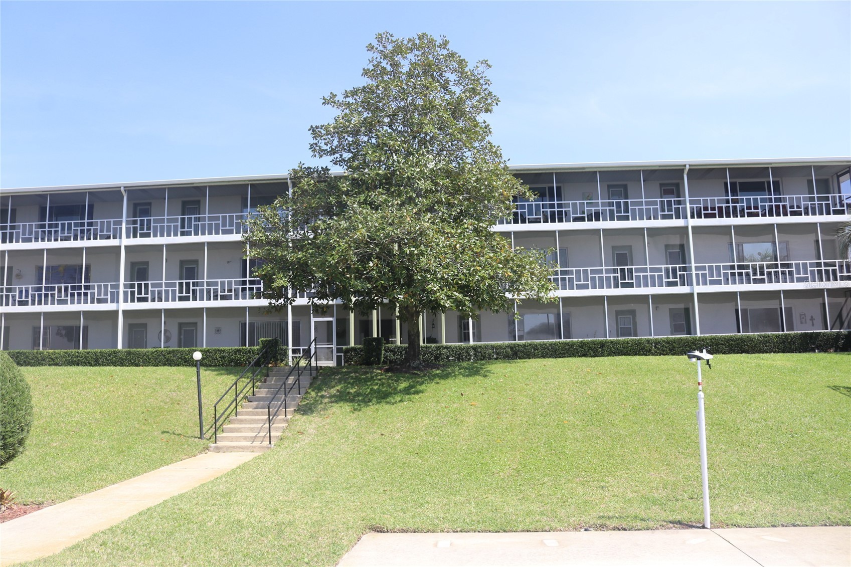 1700 6TH STREET NW B23