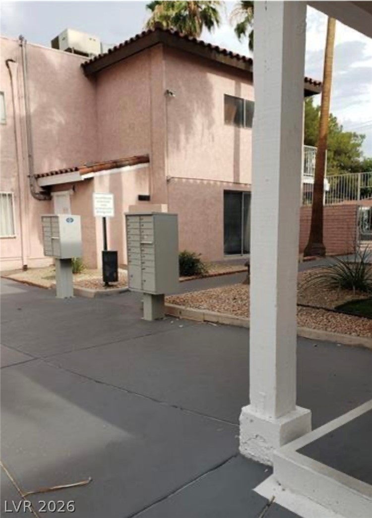 2290 Desert Inn