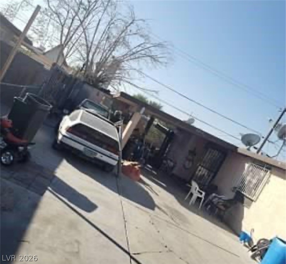 2315 Perliter Avenue
