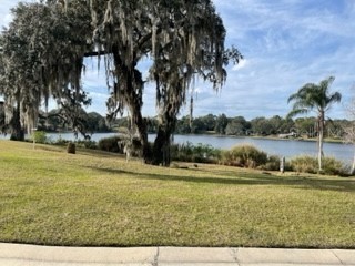 519 W BLUE WATER EDGE DRIVE