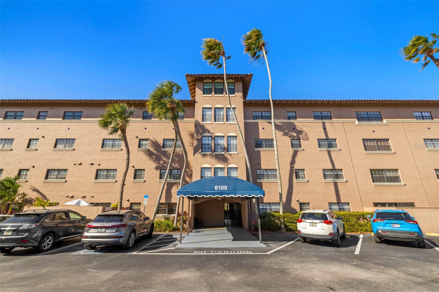 6100 GULFPORT BOULEVARD S 414