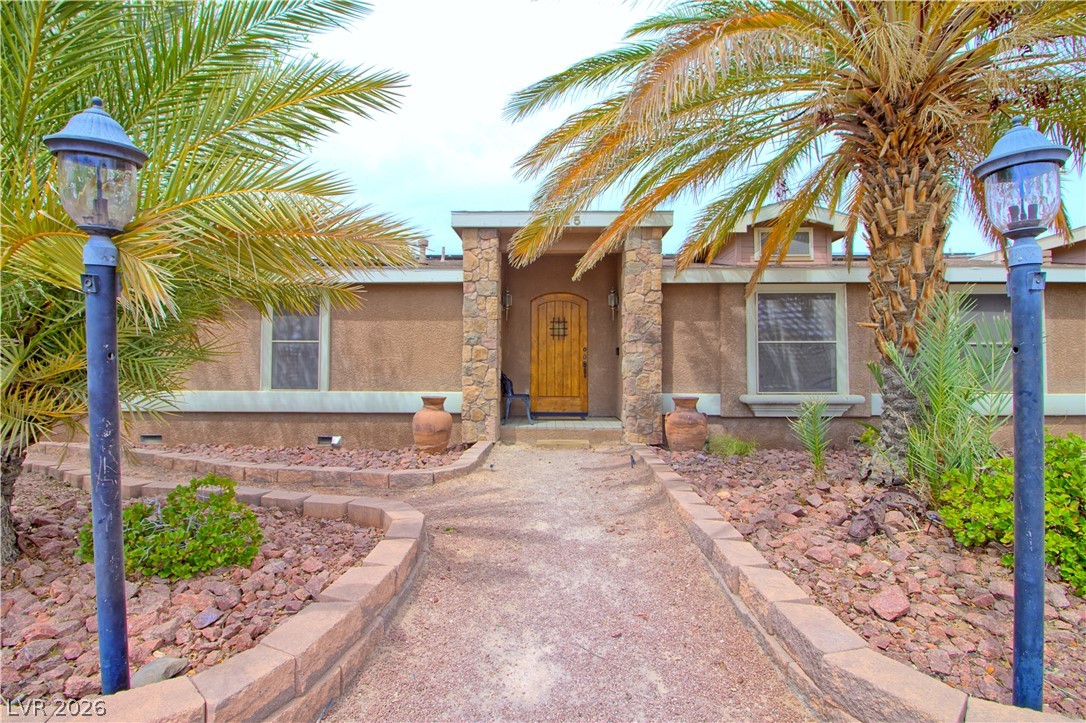 1725 Leonard Lane