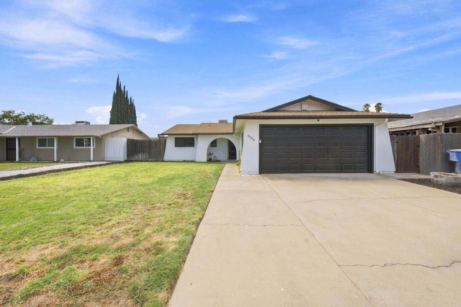 2736 Magnolia St, Ceres, CA 95307-3419