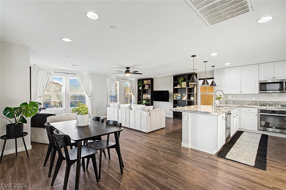 374 Gracious Way