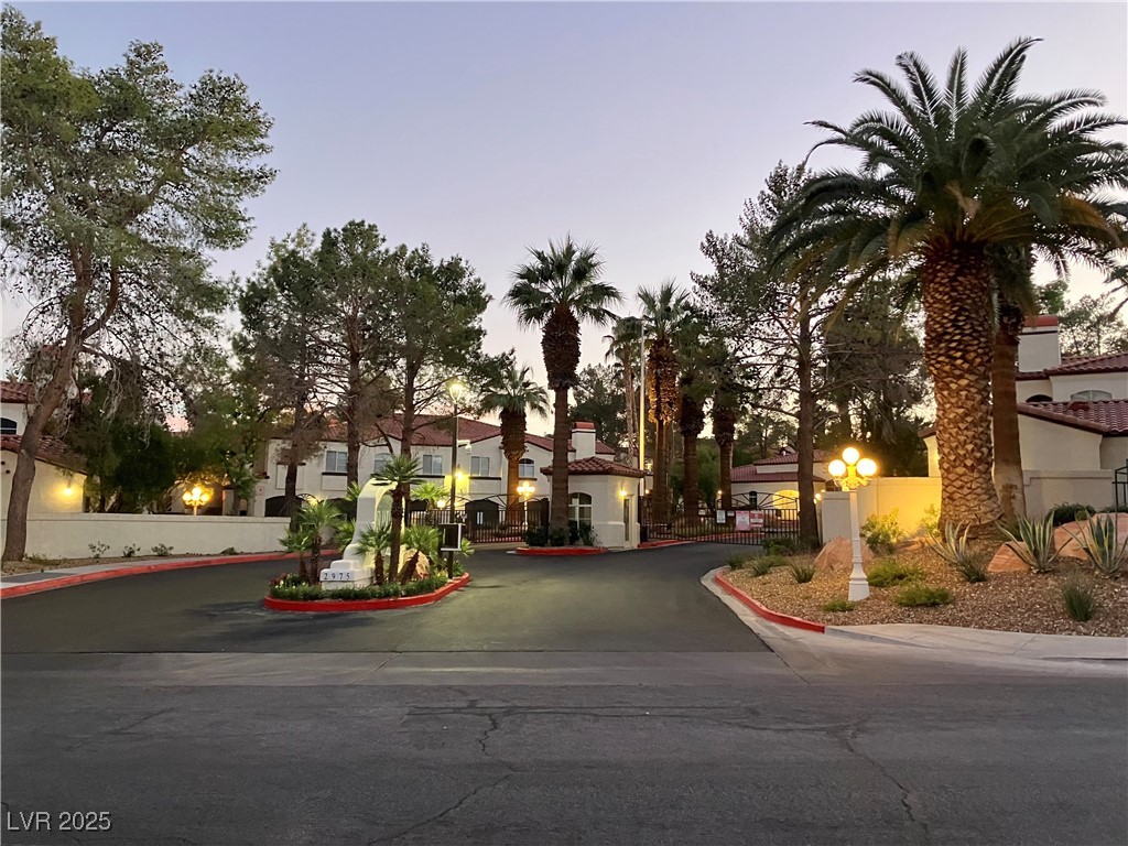 2975 Bluegrass Lane 521