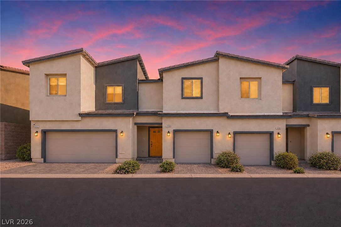 4258 Lunar Canyon Avenue