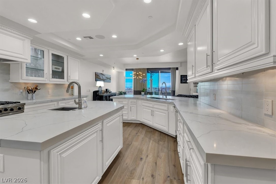 9101 Alta Drive 204