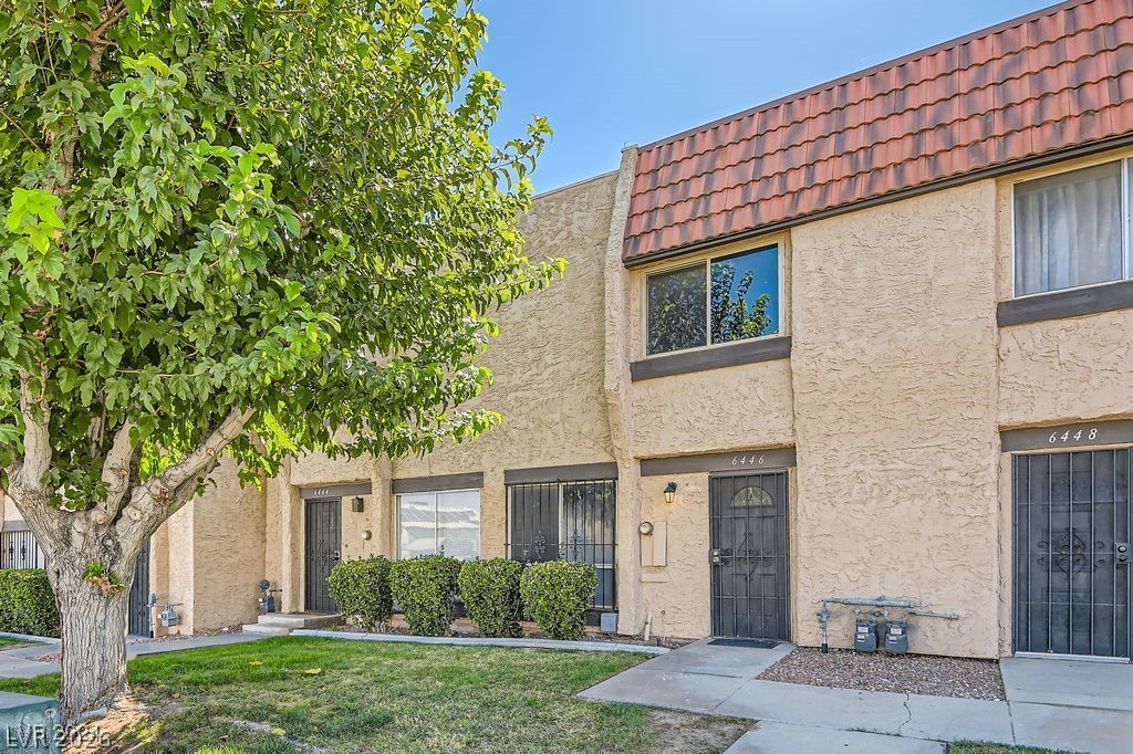 6446 Ironbark Lane