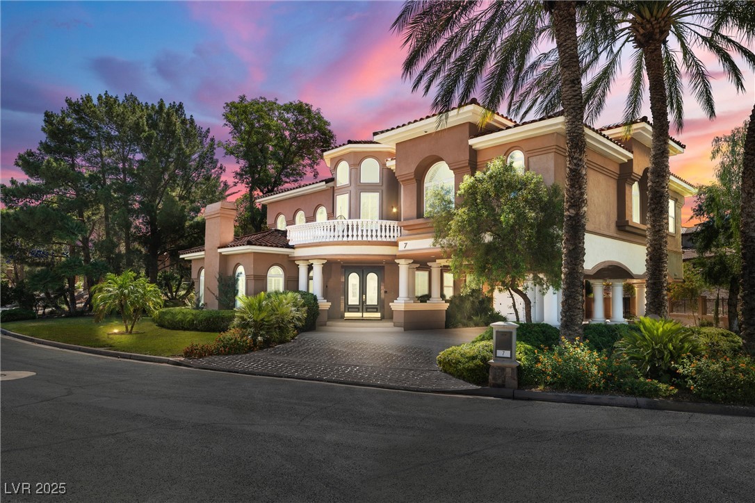 7 Rue Promenade Way