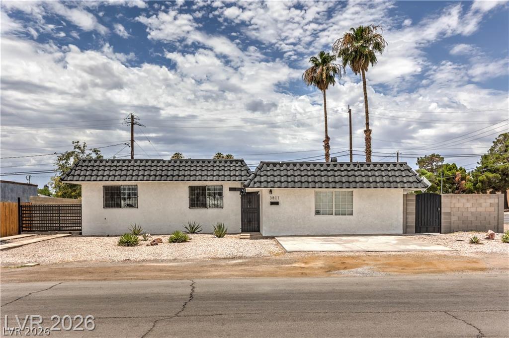 3811 Tumbleweed Avenue