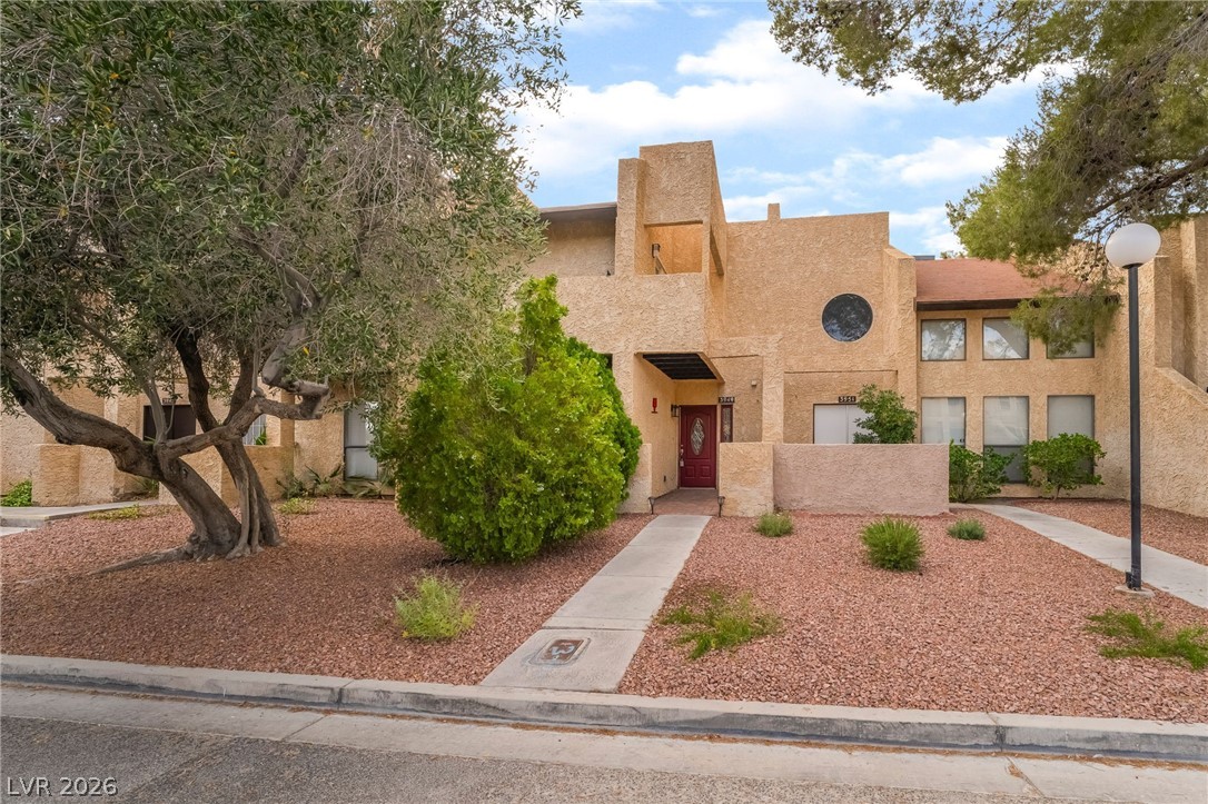 3949 South Torrey Pines Drive