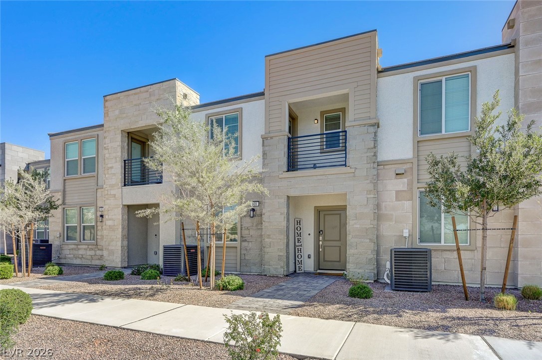 909 Kyanite Lane