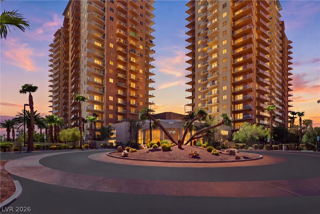 8255 Las Vegas Boulevard 610