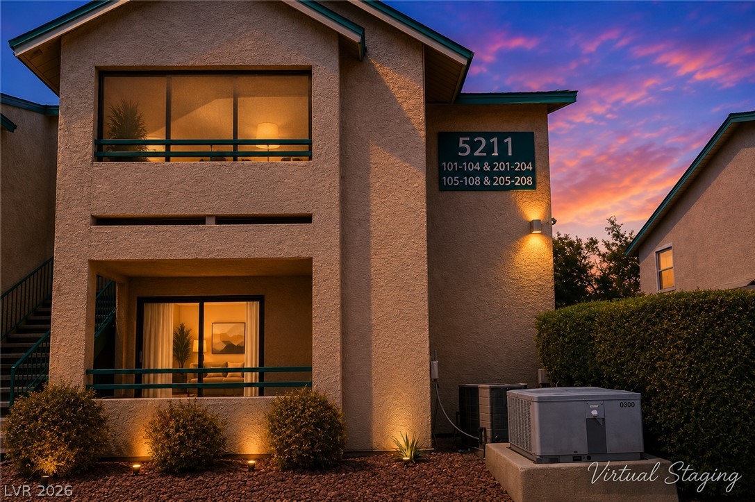 5211 Lindell Road 208