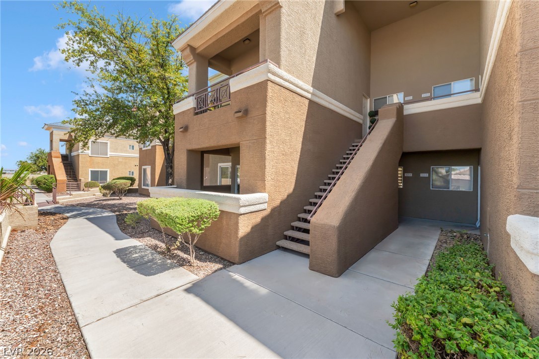 8070 RUSSELL Road 1054
