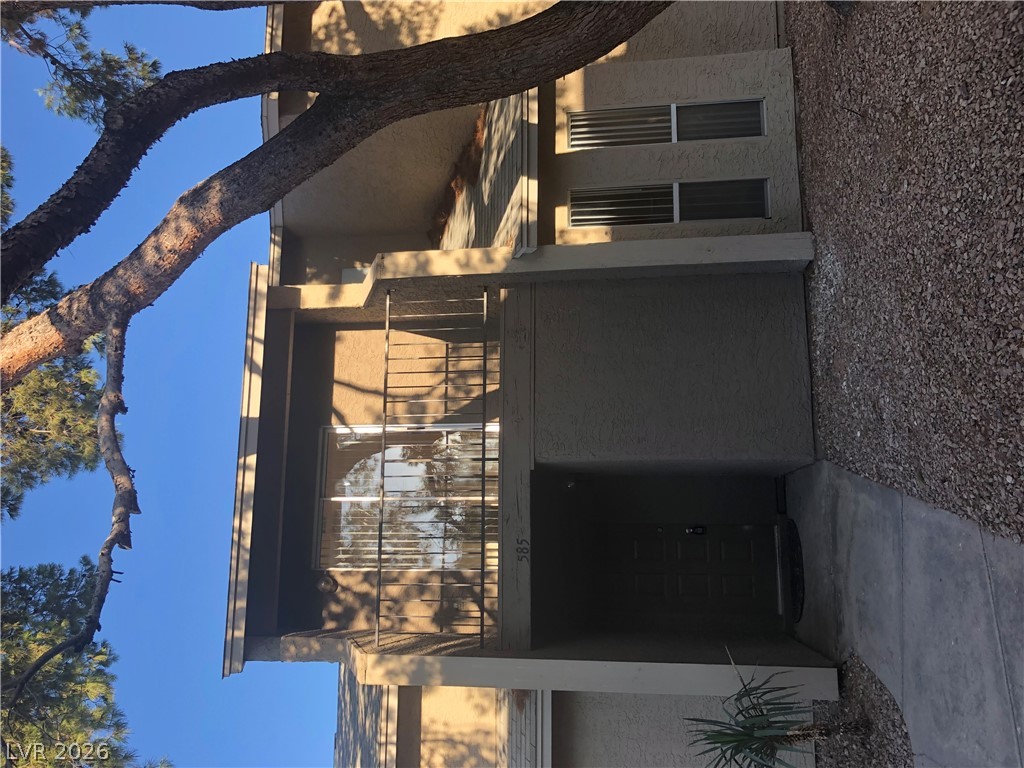 585 Sellers Place