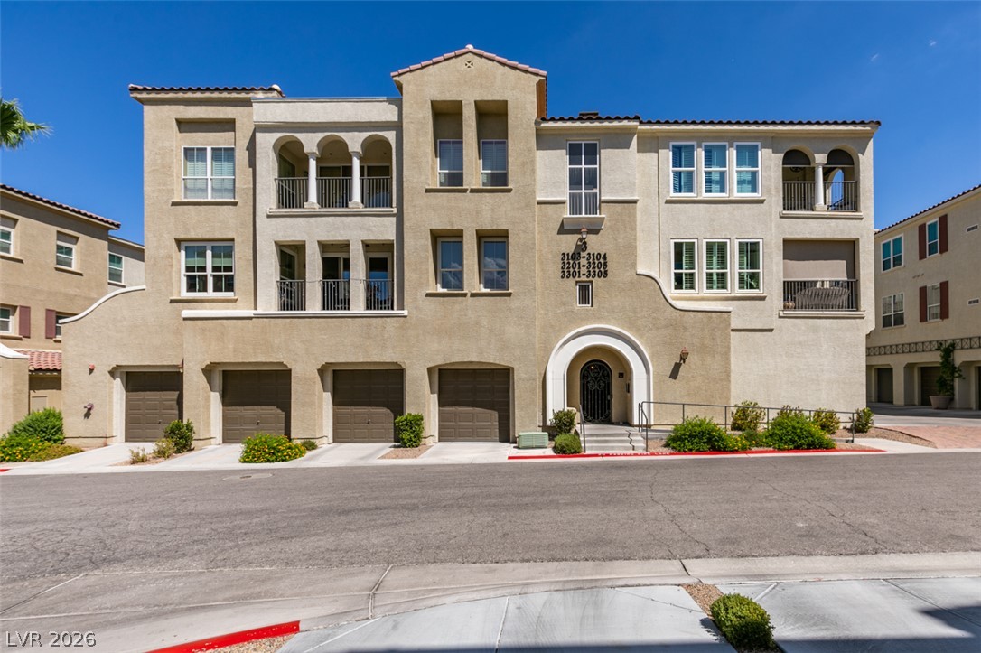 2555 Hampton Road 3203