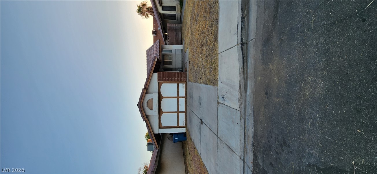 3905 Rive Gauche Street