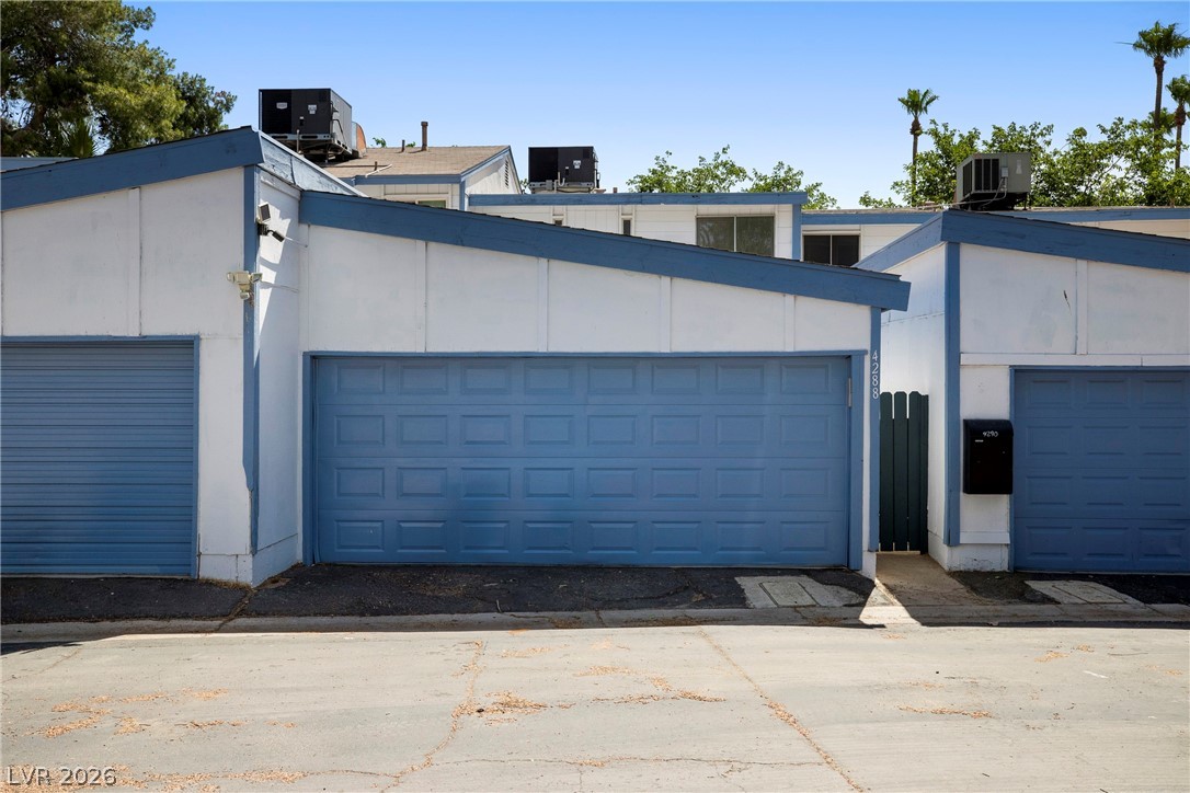 4288 Kona Coast Way