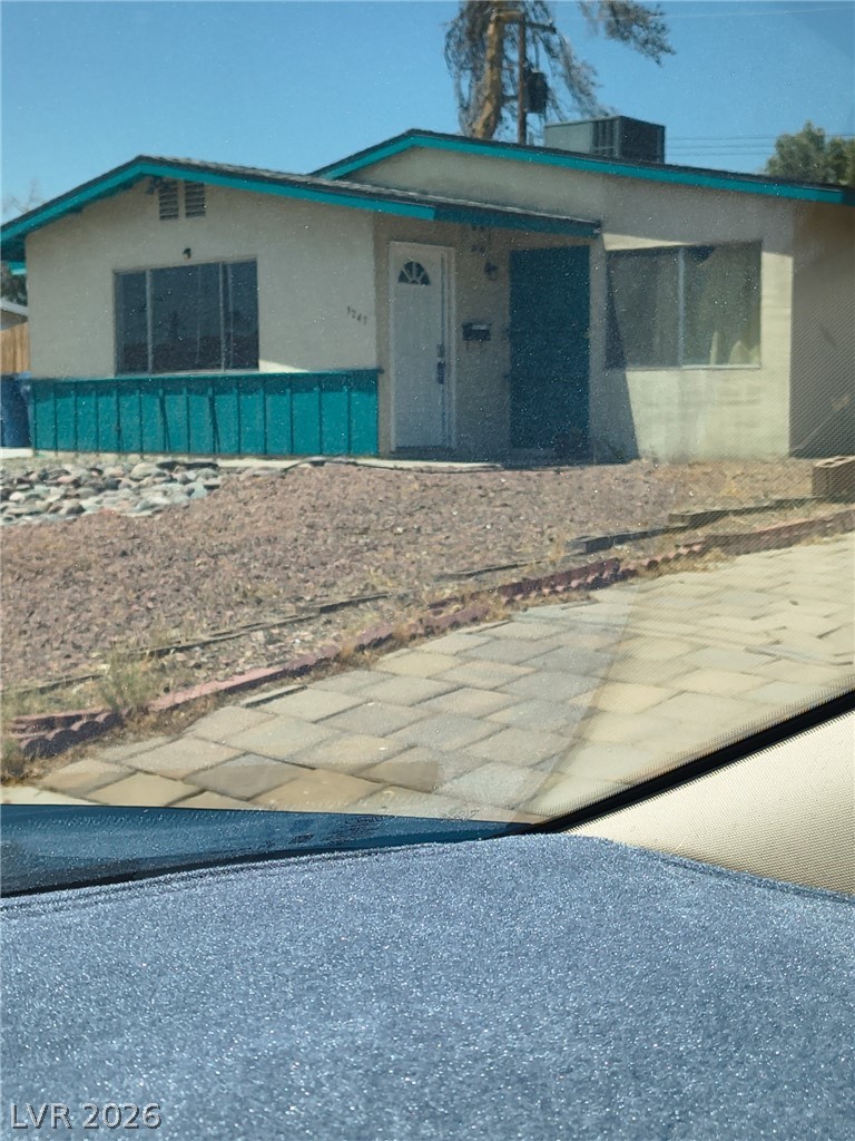 3247 Greenbriar Drive