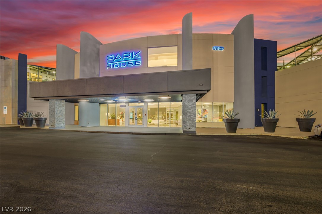 8925 West Flamingo Road 201