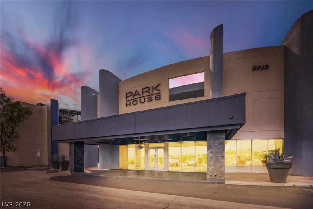 8925 West Flamingo Road 207