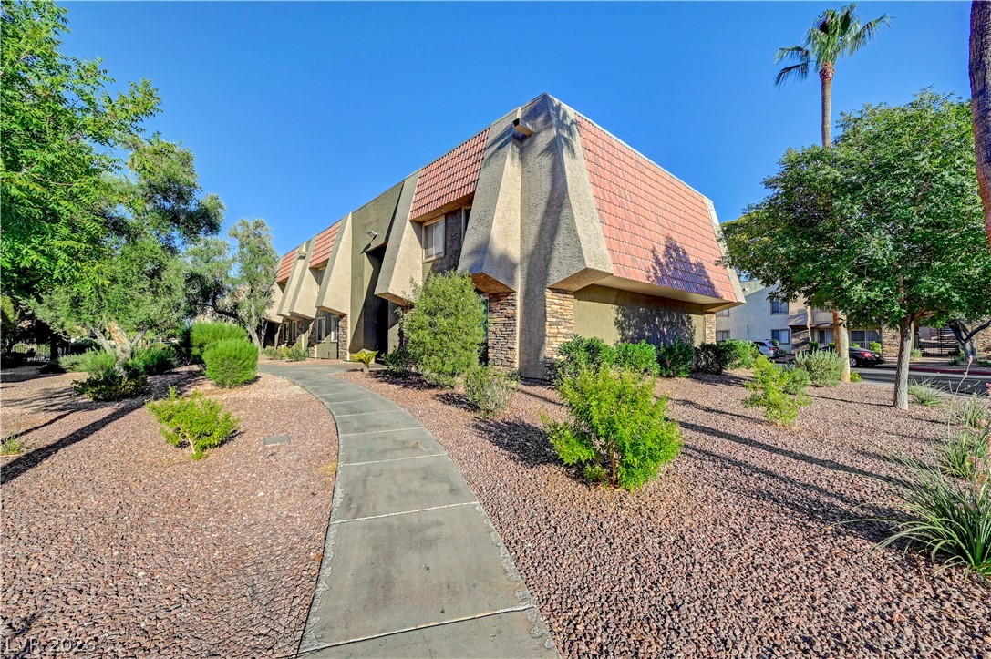 5220 Indian River Drive 280