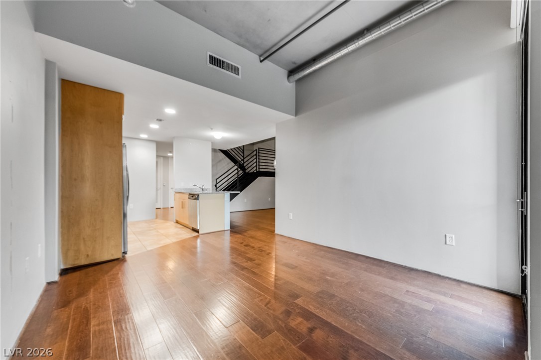 353 East Bonneville Avenue 161