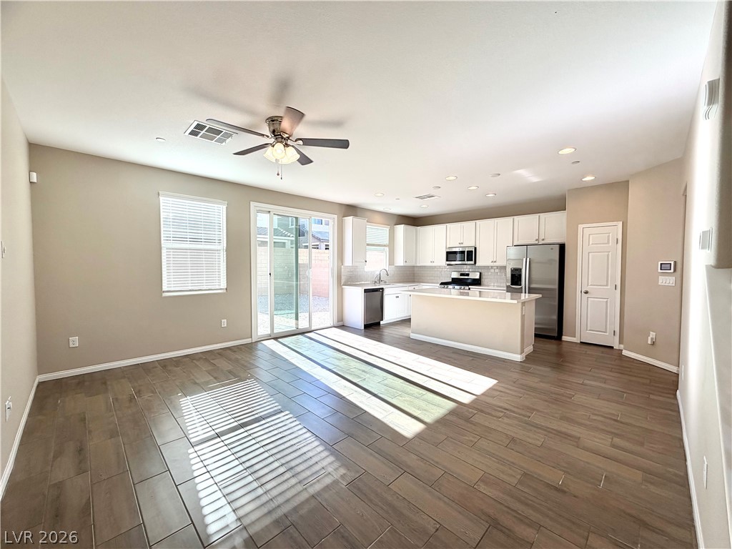 5039 Tranquil View Street