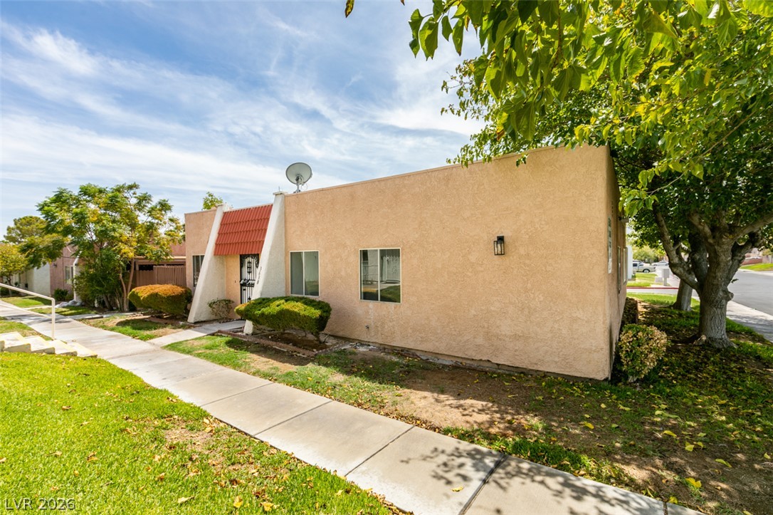 3638 Villa Knolls East Drive