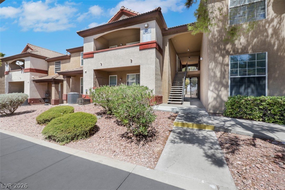 231 West Horizon Ridge Parkway 316