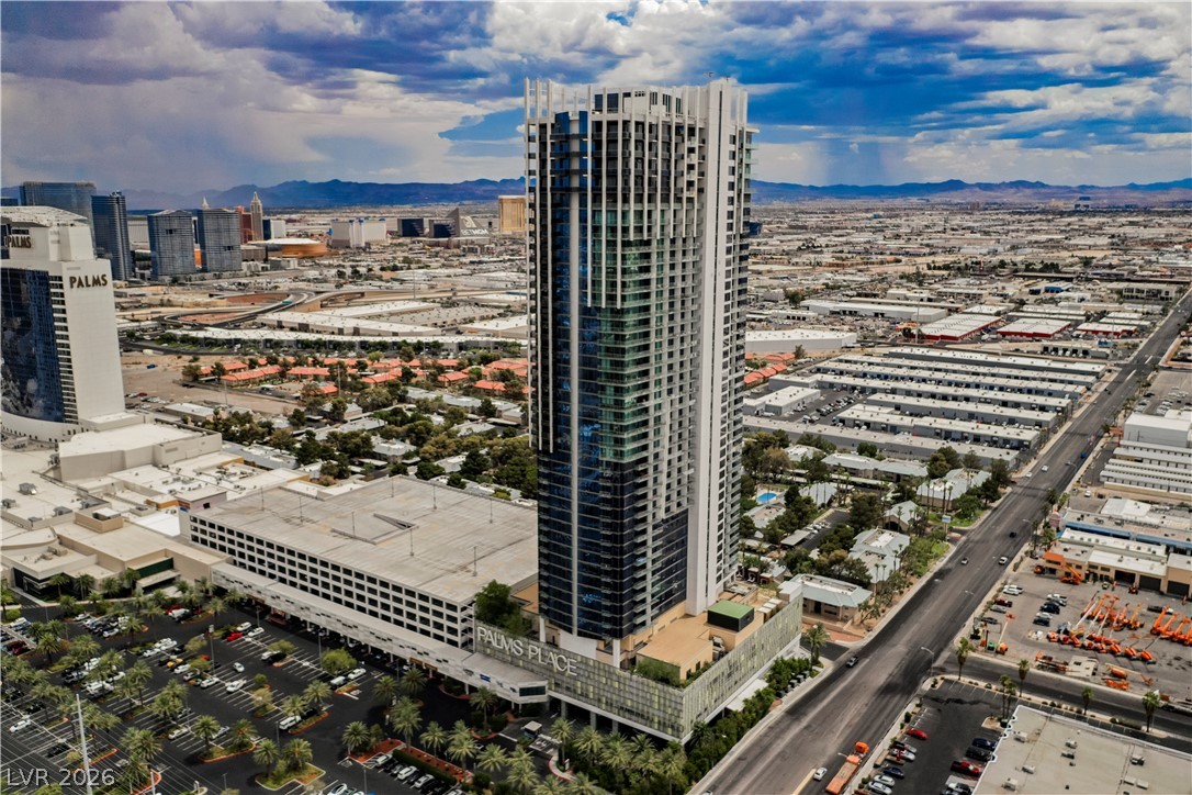 4381 West Flamingo Road 818