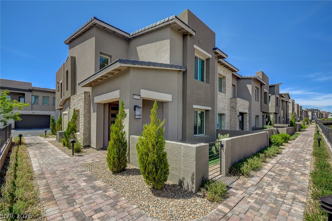 600 North Carriage Hill Drive 1039