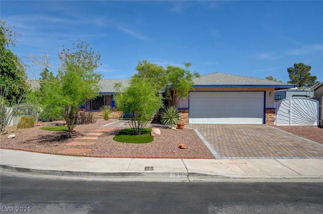1209 Meadbrook Street