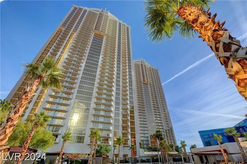 145 East Harmon Avenue 38621