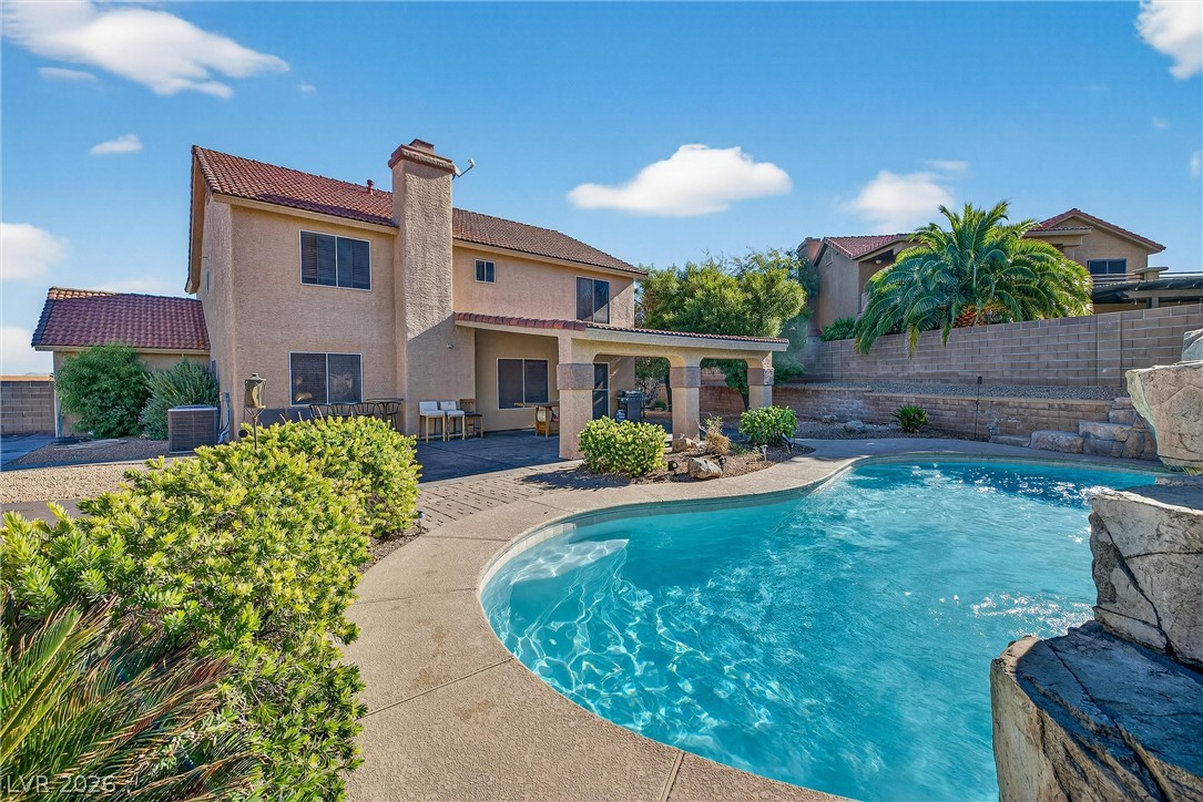301 West Country Club Drive